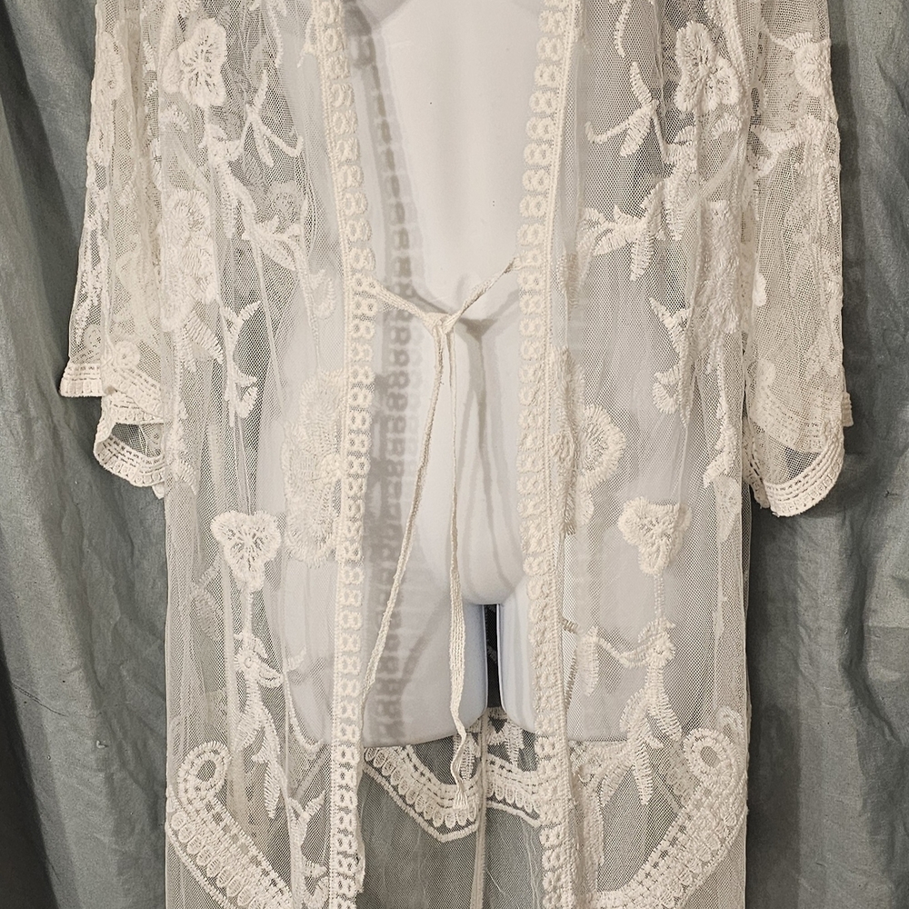 Francesca's Sheer Ivory Lace Overlay- L/XL- NWT - Picture 2 of 6